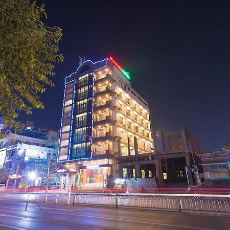 Sunrise Hotel Mandalay Buitenkant foto