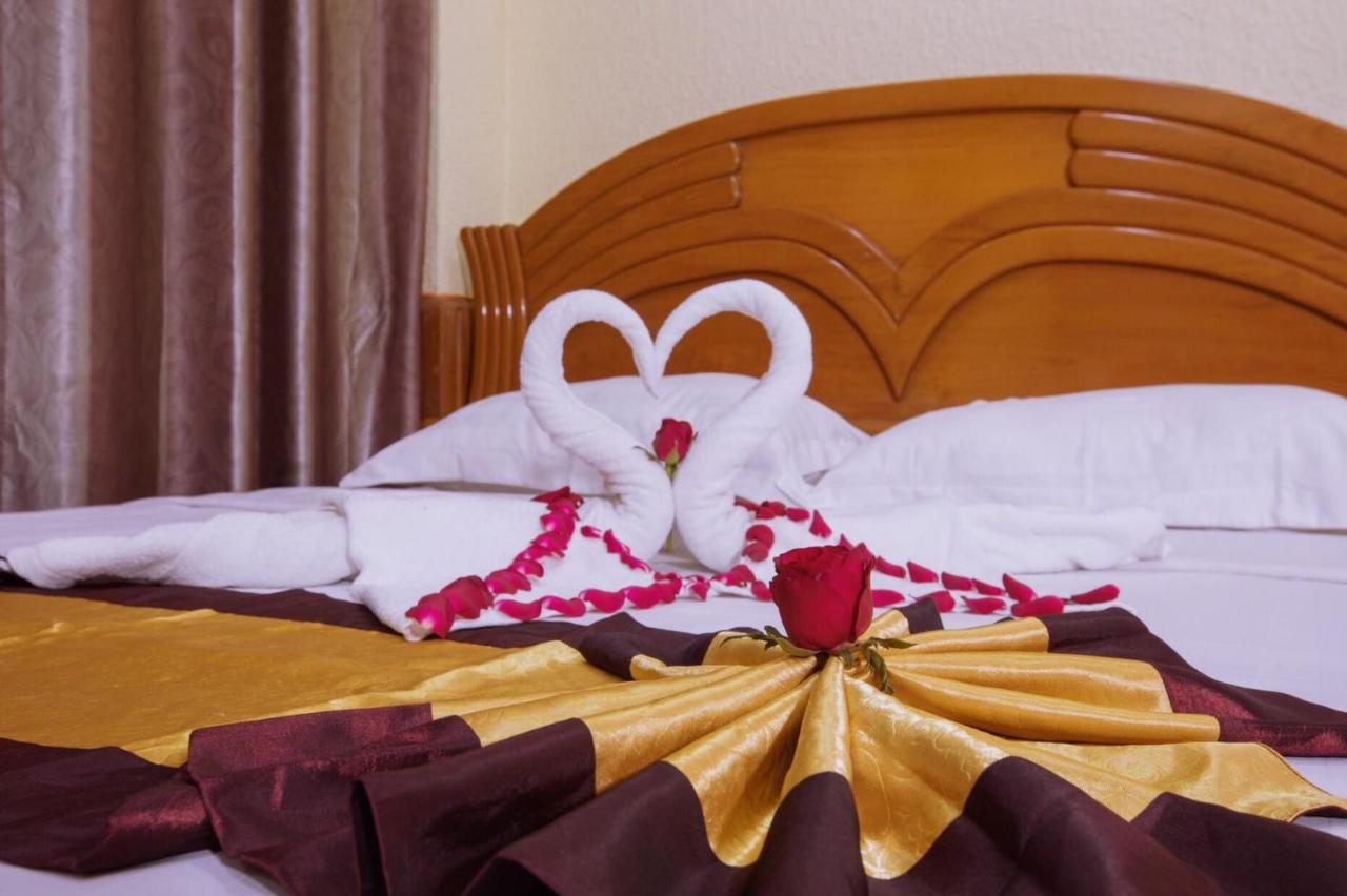 Sunrise Hotel Mandalay Buitenkant foto