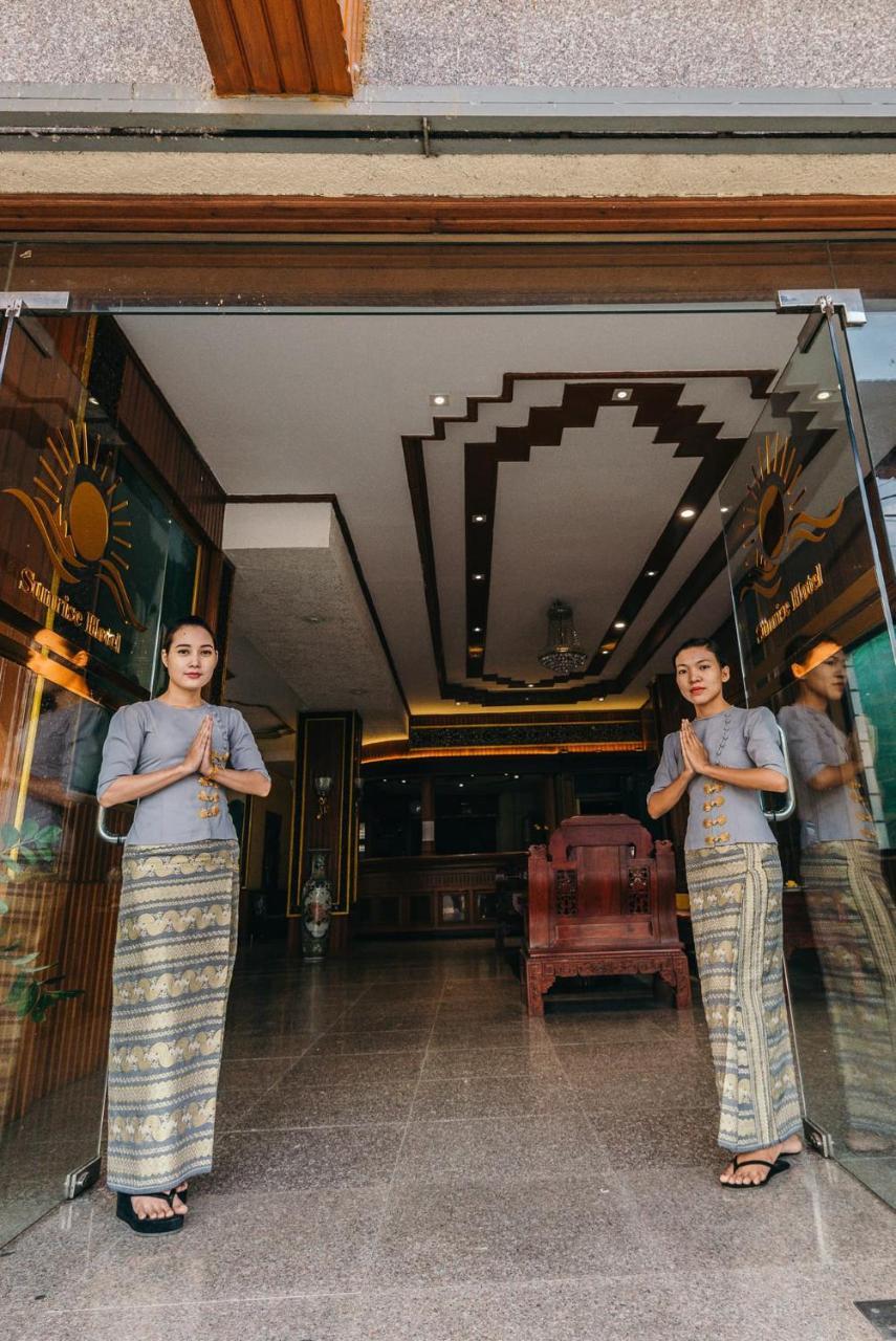Sunrise Hotel Mandalay Buitenkant foto